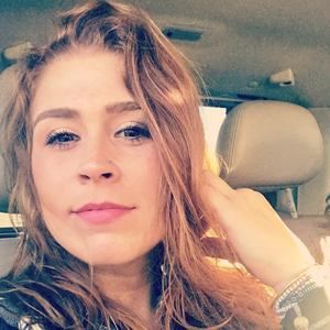 Meet your Posher, Selena